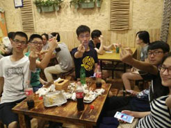 吐鲁番烧烤加盟,学烧烤技术,开烧烤店多少钱疯狂烤翅加盟